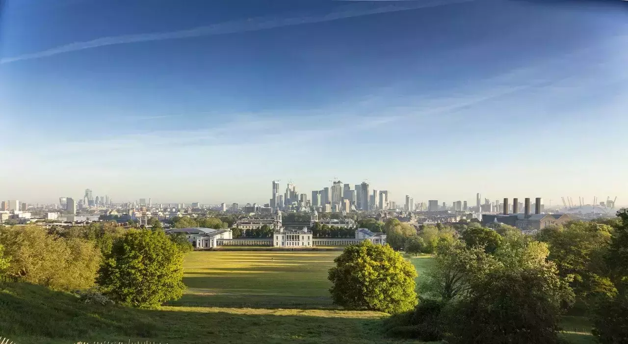 The view from the Wolfe Statue in Greenwich Park